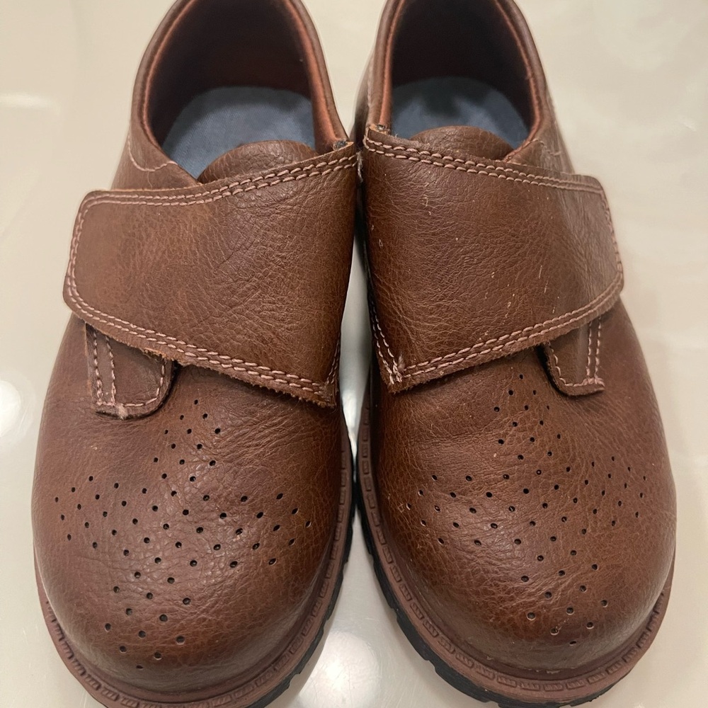 Carter’s Brown Dress Shoes size 11